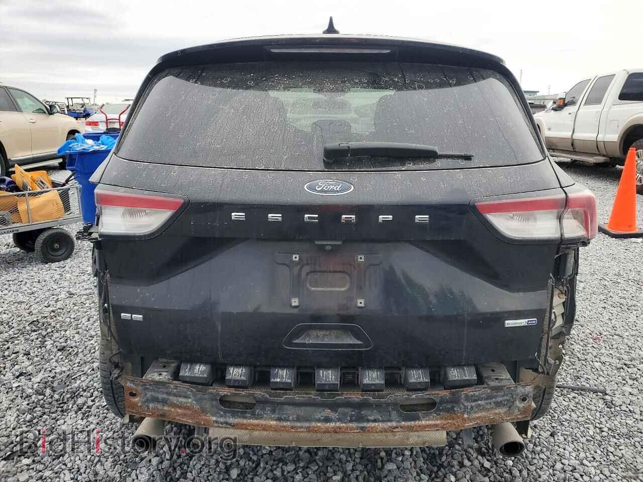 2020 Ford ESCAPE (VIN 1FMCU9G65LUA19412) — photo 6 of 14