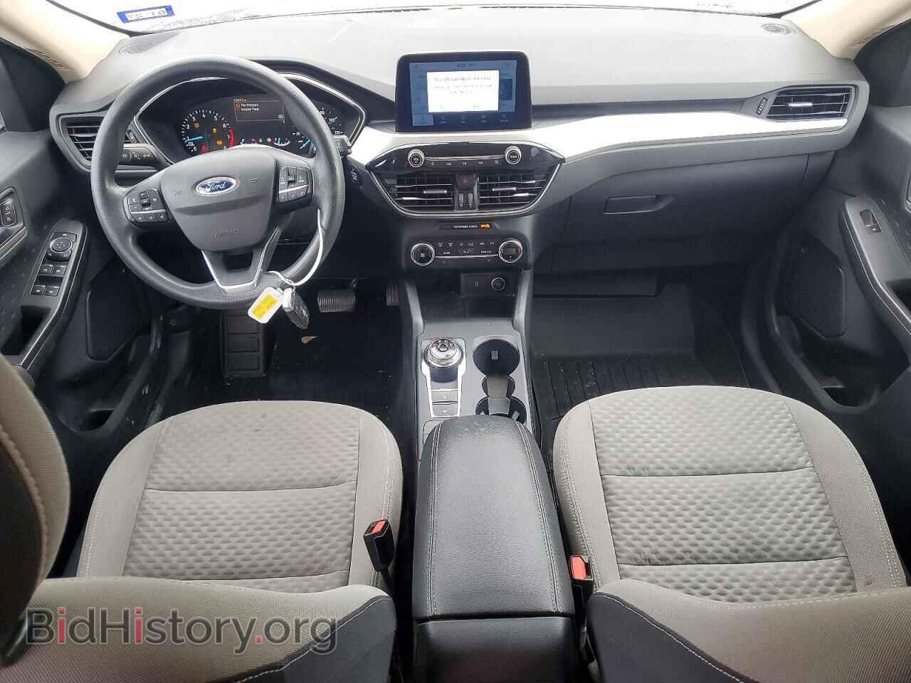 2020 Ford ESCAPE (VIN 1FMCU9G65LUA19412) — photo 8 of 14