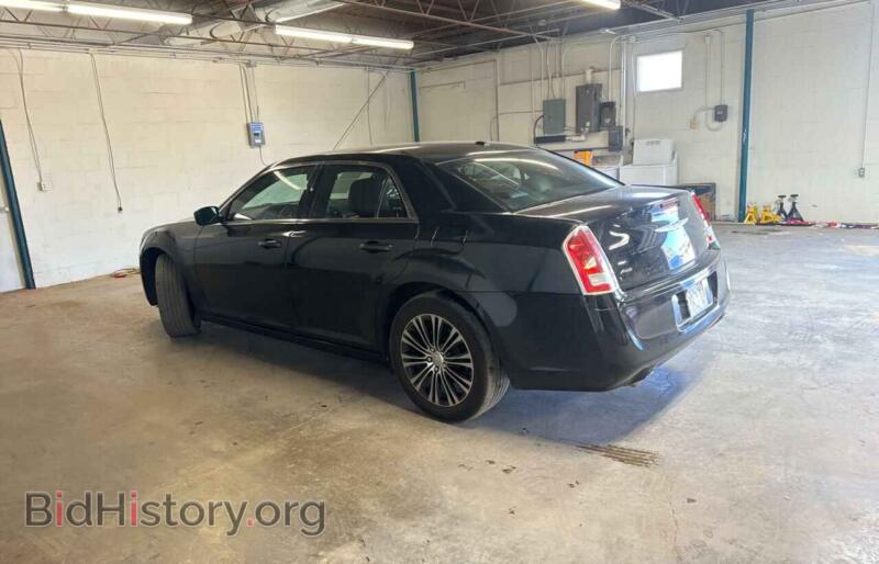 2014 Chrysler 300 (VIN 2C3CCAGGXEH136477) — фото 3 из 13