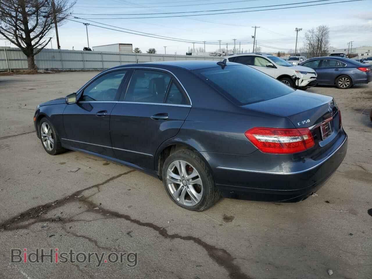 2011 MERCEDES-BENZ E-CLASS - VIN: WDDHF8HB2BA352411 - Фото 2
