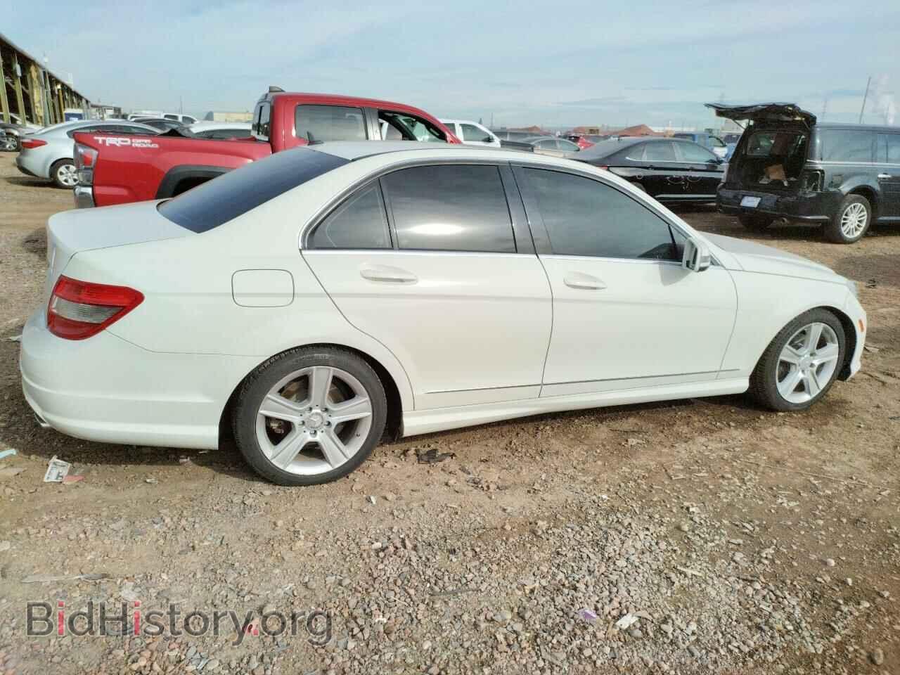 2011 MERCEDES-BENZ C-CLASS - VIN: WDDGF5EB0BR185708 - Фото 3