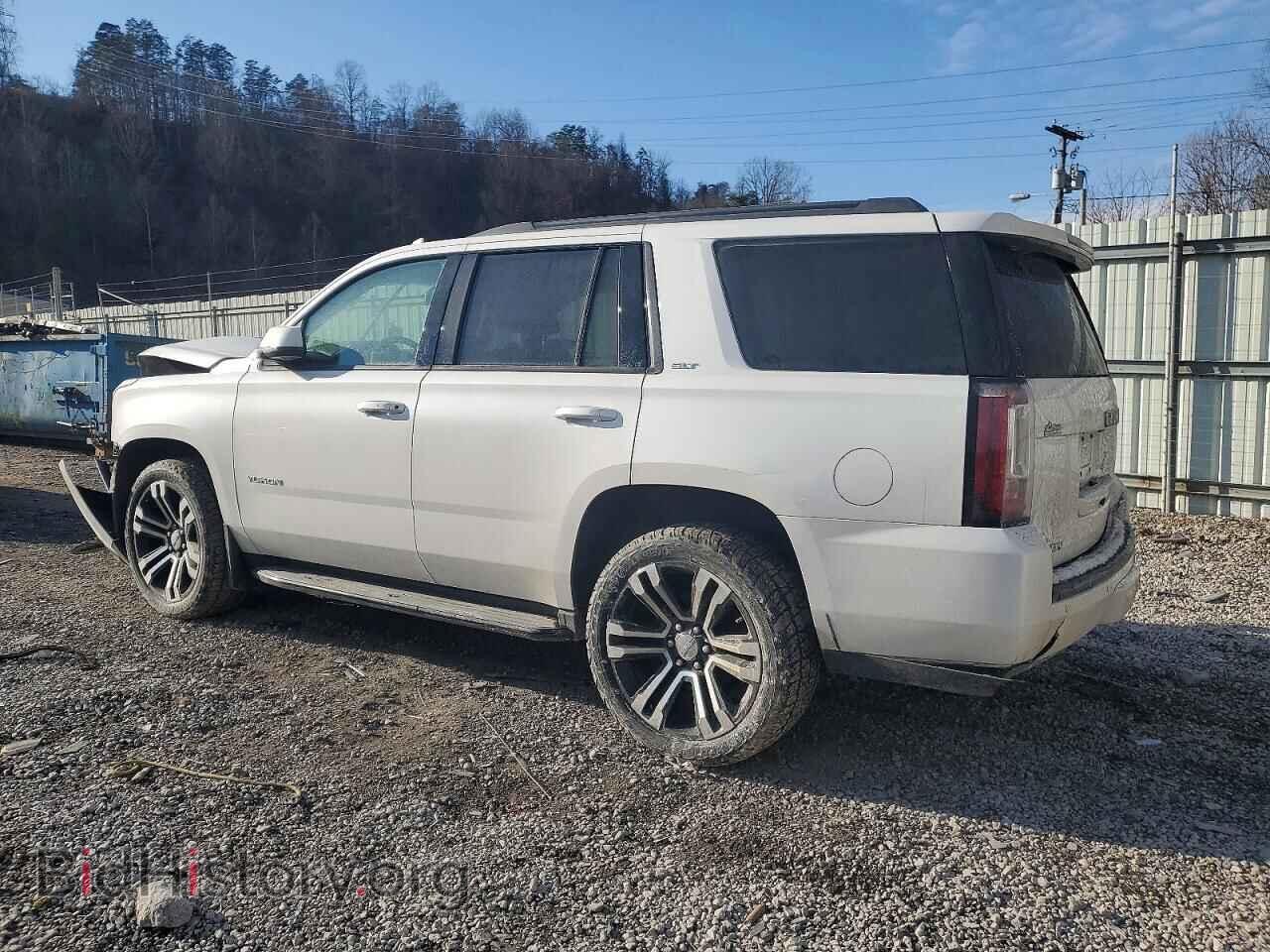 2019 GMC YUKON - VIN: 1GKS2BKC6KR357465 - Photo 2
