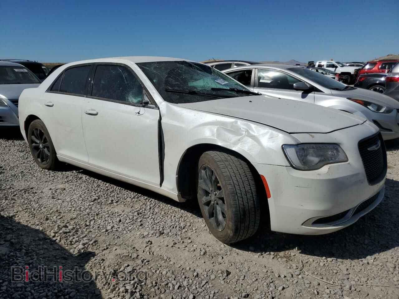 2016 CHRYSLER 300 - VIN: 2C3CCARG0GH253419 - Фото 4