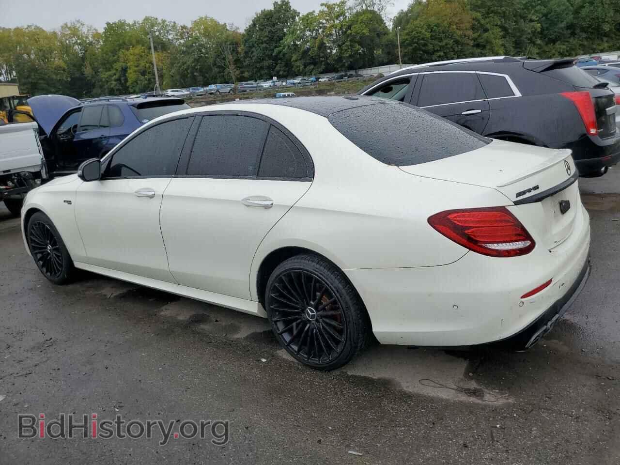 2017 MERCEDES-BENZ E-CLASS - VIN: WDDZF4KB3HA240943 - Фото 2