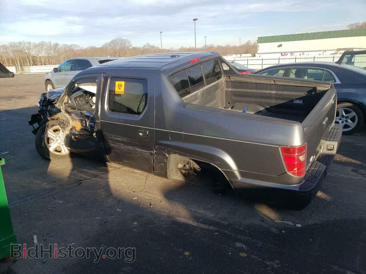 2013 HONDA RIDGELINE - VIN: 5FPYK1F59DB014032 - Фото 2