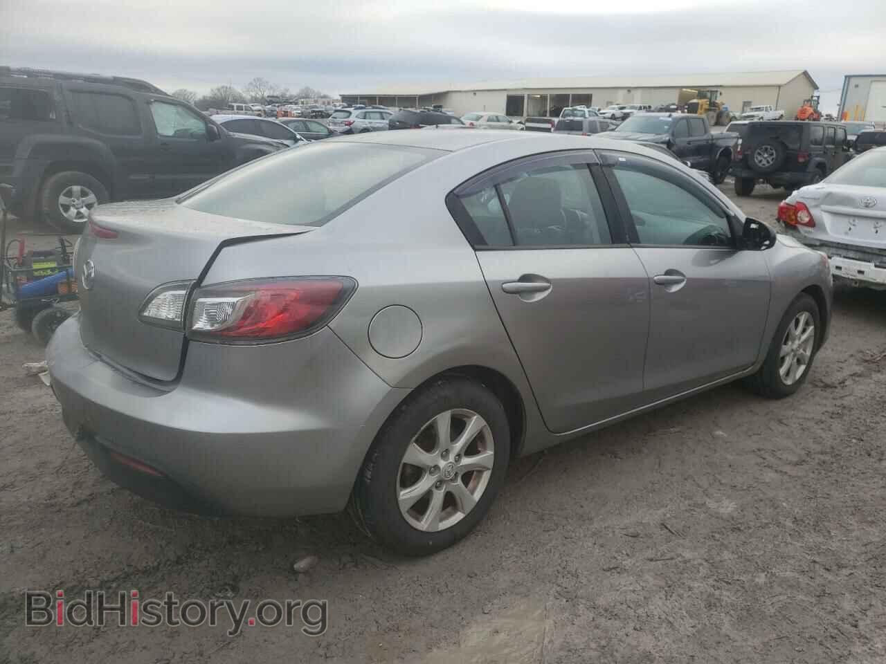 2011 MAZDA 3 - VIN: JM1BL1VG6B1435470 - Фото 3