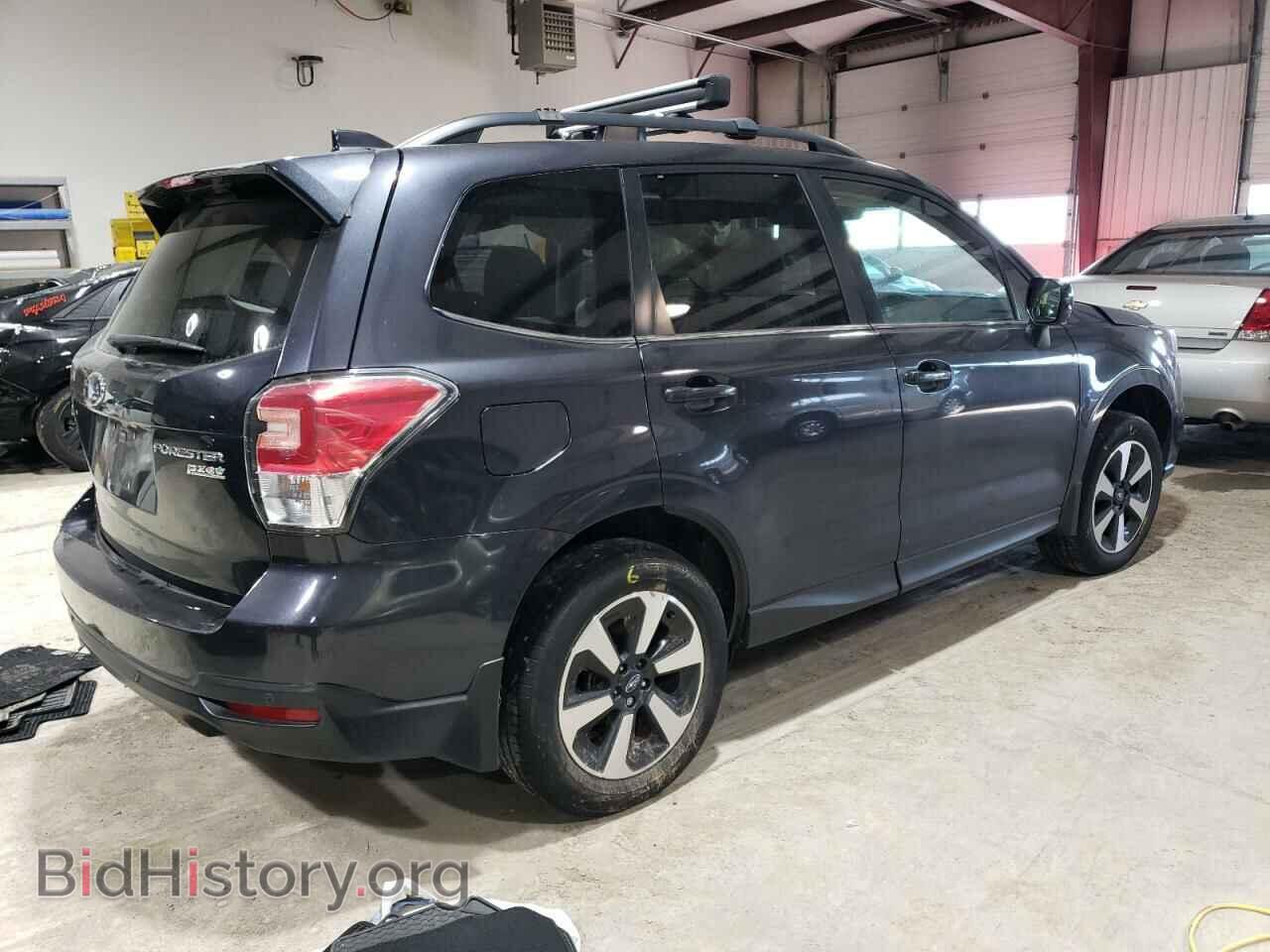 2017 SUBARU FORESTER - VIN: JF2SJARC2HH462910 - Фото 3