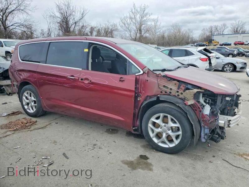 2017 Chrysler PACIFICA (VIN 2C4RC1BG9HR785263) — photo 4 of 14