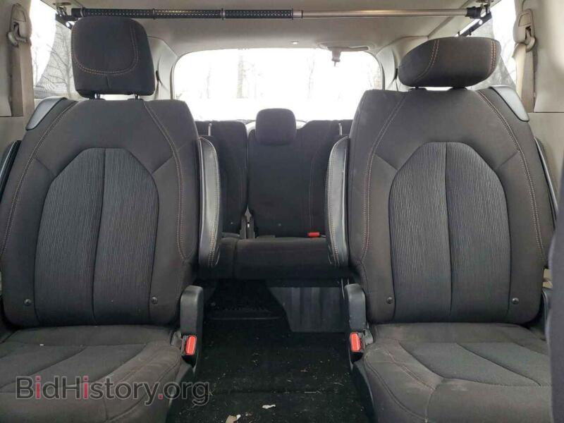 2017 Chrysler PACIFICA (VIN 2C4RC1BG9HR785263) — photo 10 of 14