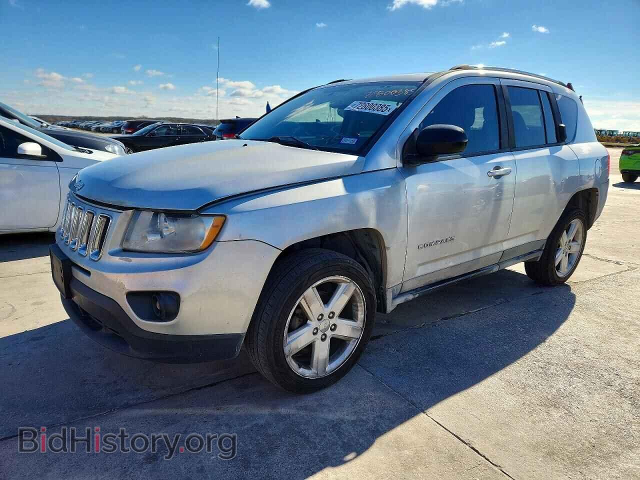Photo 1J4NF5FB1BD135049 - JEEP COMPASS 2011