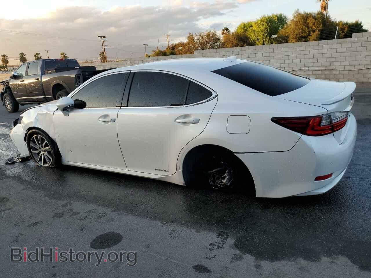 2017 LEXUS ES300 - VIN: JTHBW1GGXH2143021 - Фото 2