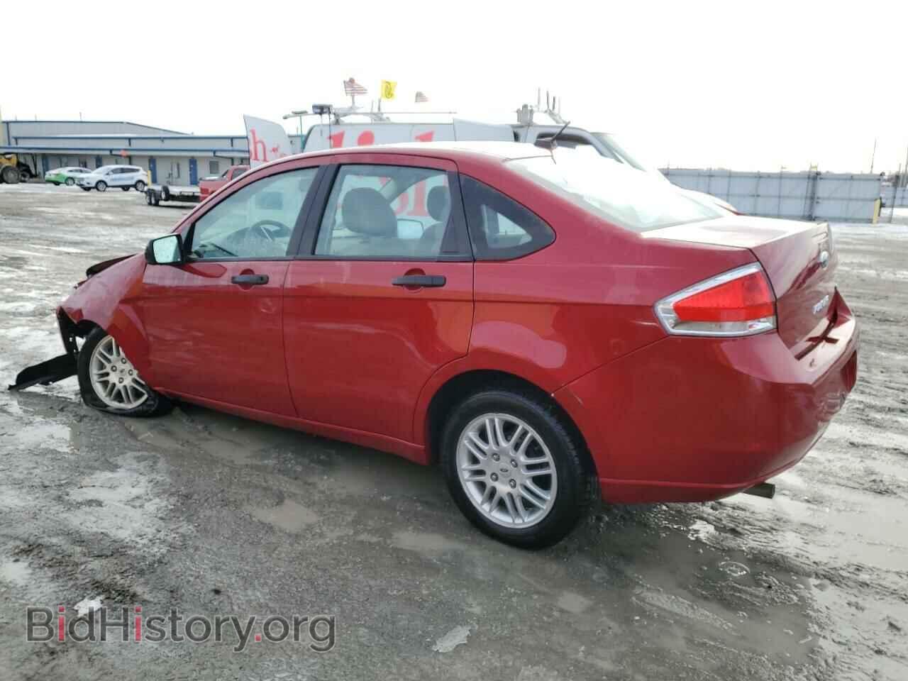 2011 FORD FOCUS - VIN: 1FAHP3FN8BW197122 - Фото 2