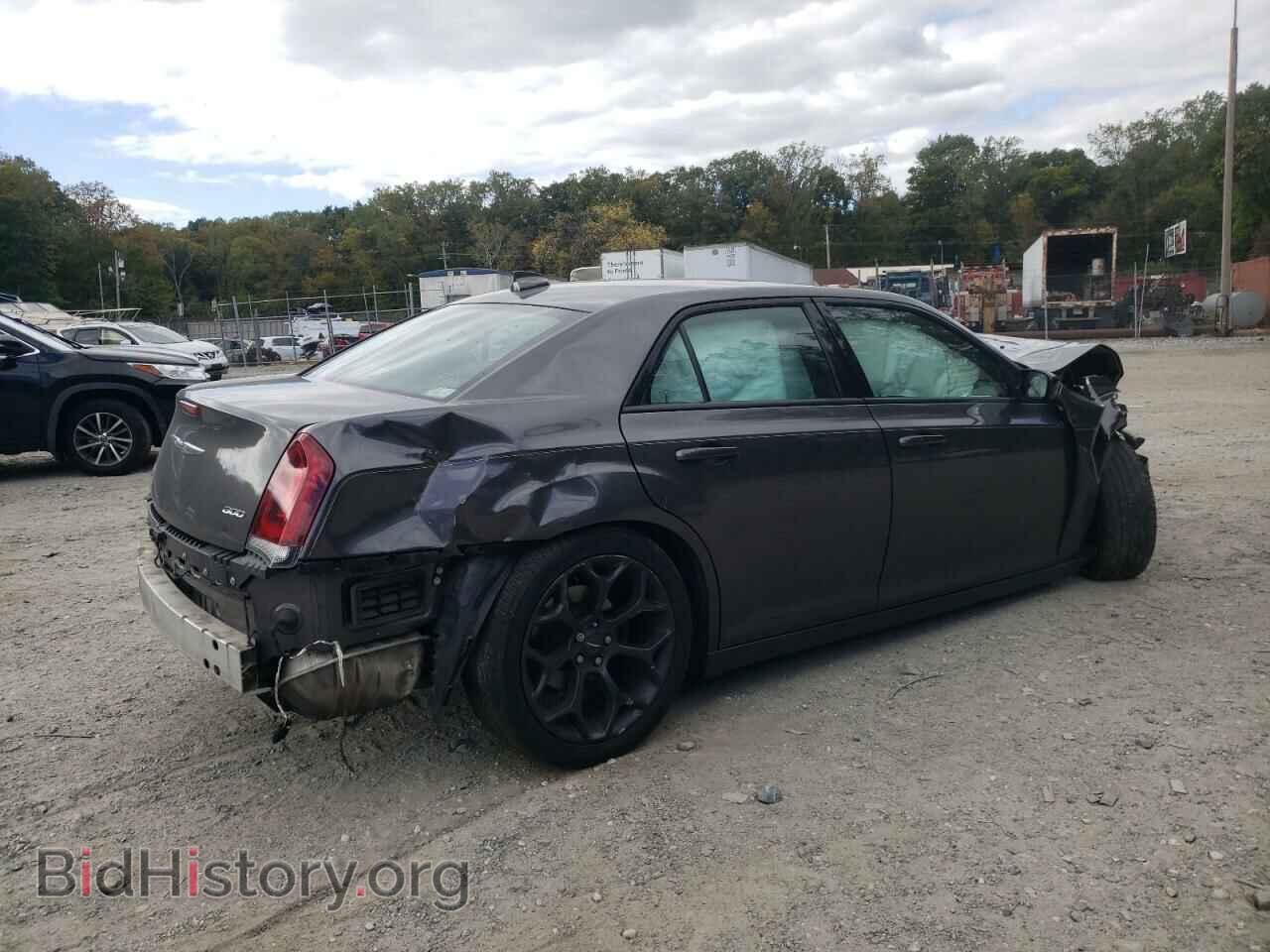 2019 CHRYSLER 300 - VIN: 2C3CCAAG1KH505537 - Фото 3