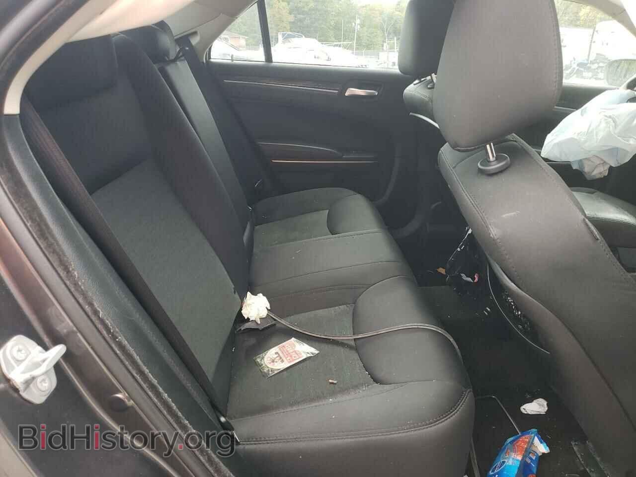 2019 CHRYSLER 300 - VIN: 2C3CCAAG1KH505537 - Фото 10