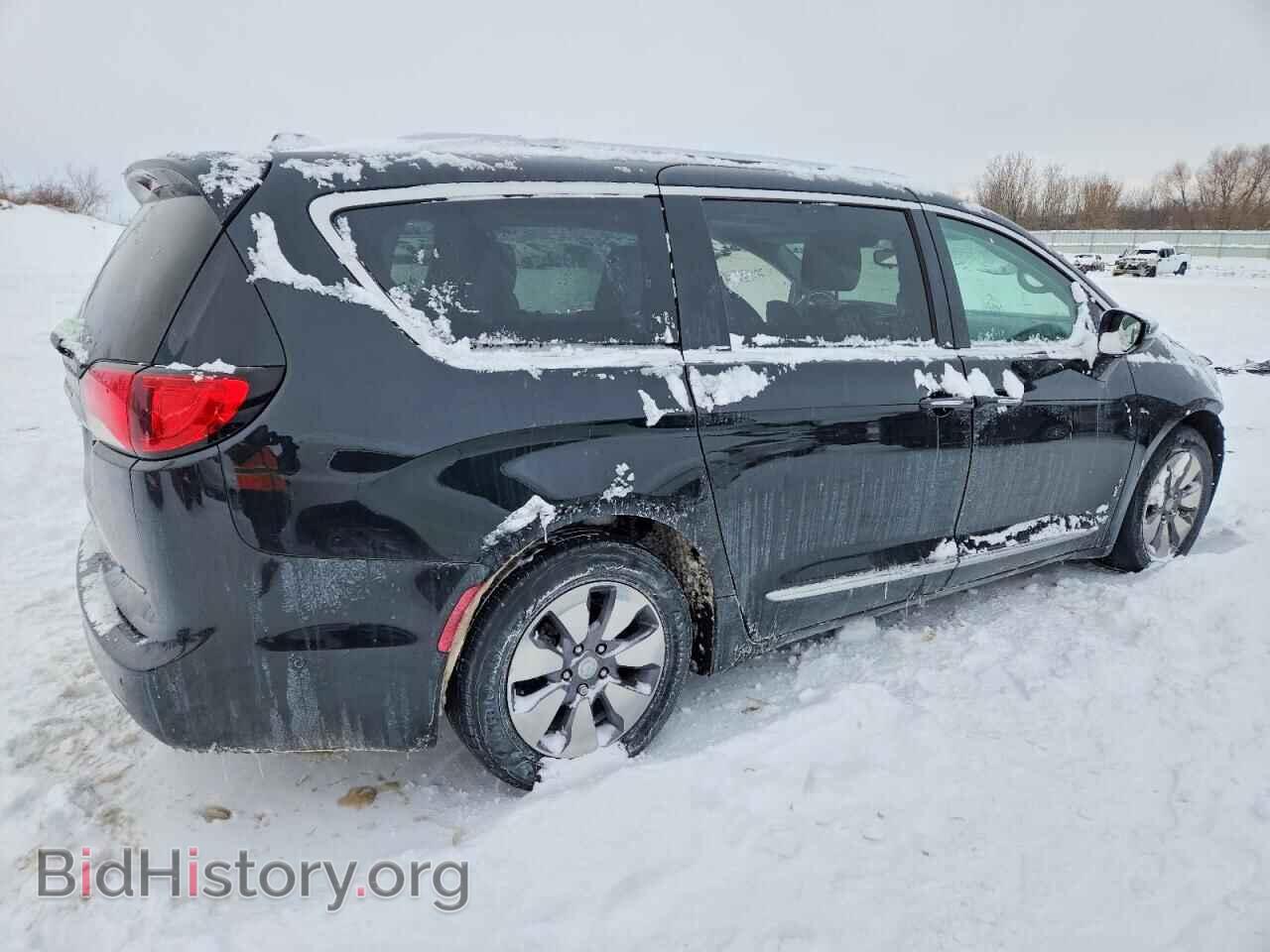 2017 CHRYSLER PACIFICA - VIN: 2C4RC1N7XHR739923 - Фото 3
