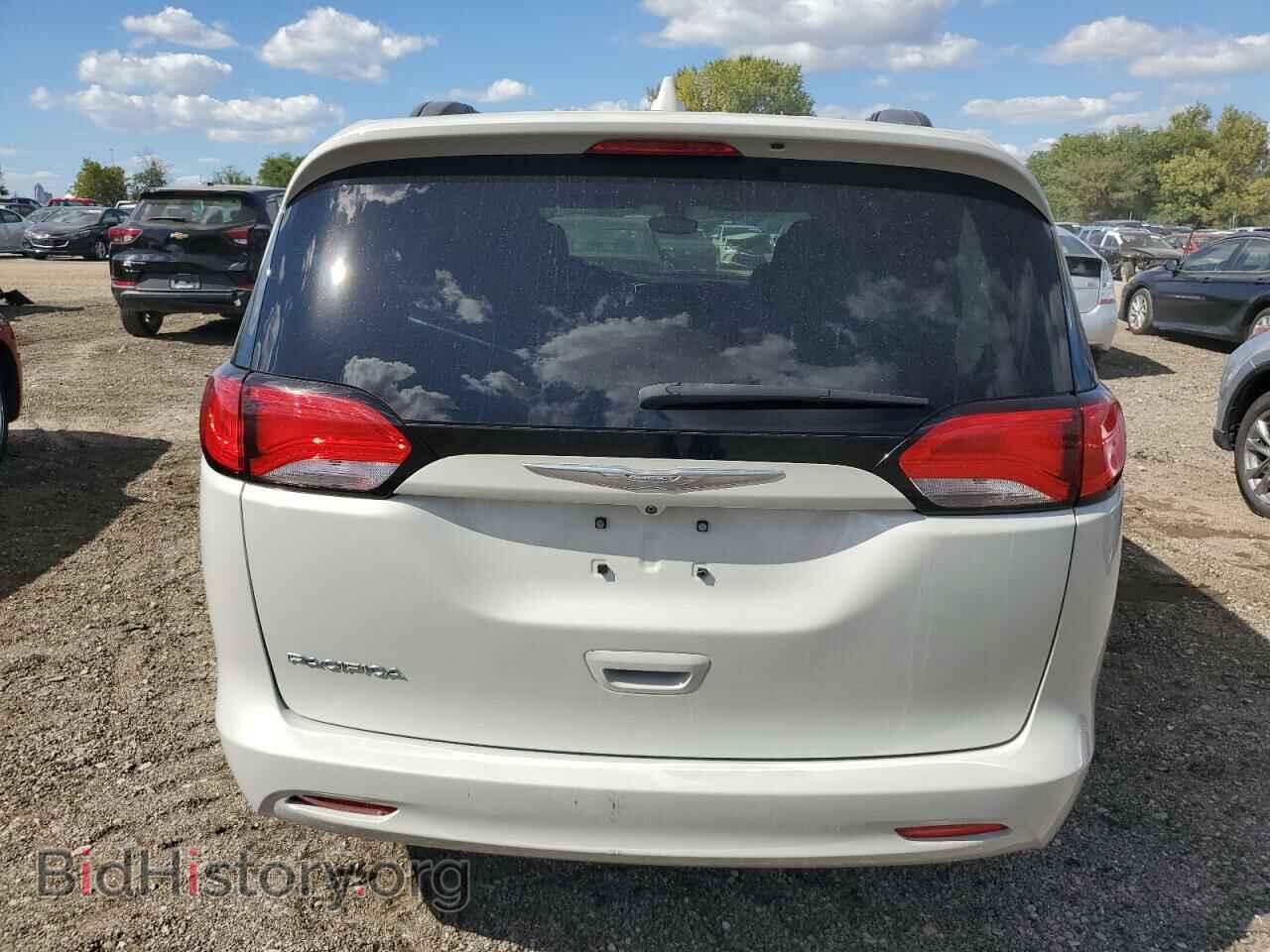 2017 CHRYSLER PACIFICA - VIN: 2C4RC1DGXHR609853 - Фото 6