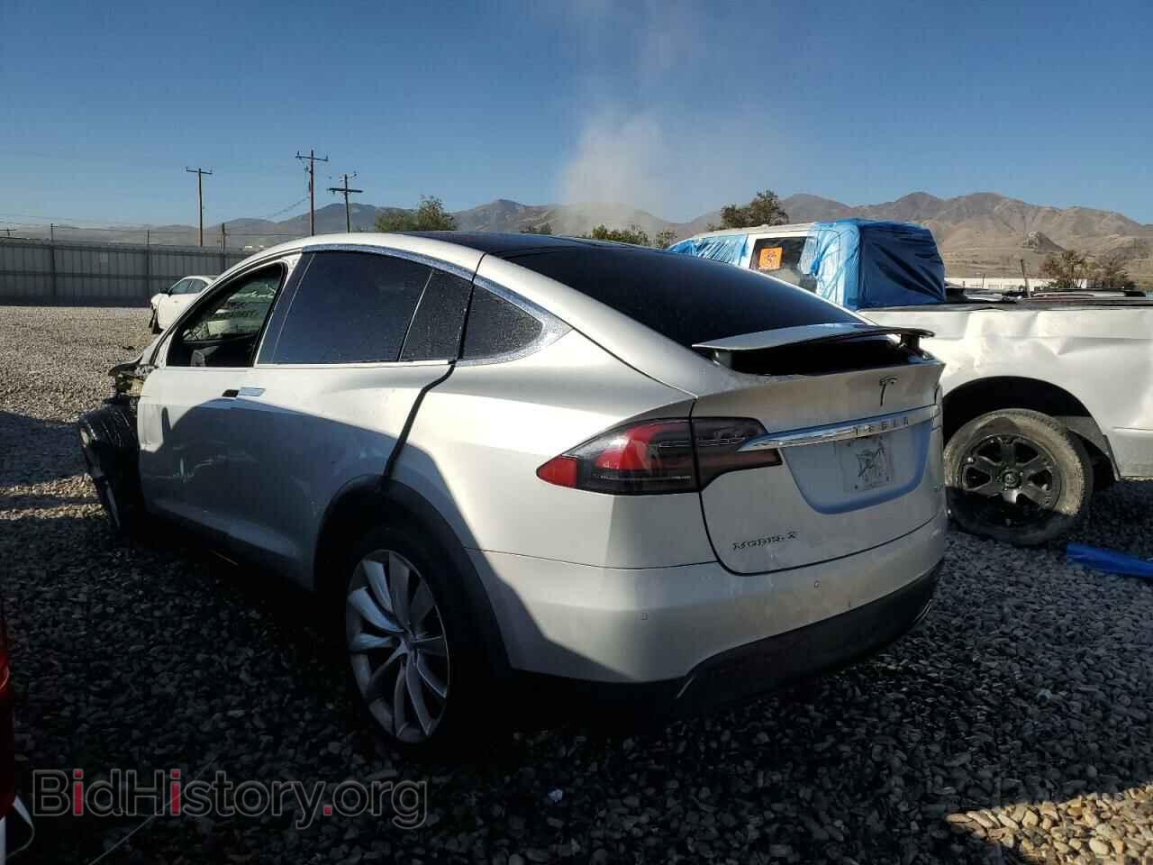 2017 TESLA MODEL X - VIN: 5YJXCAE47HF052133 - Photo 2