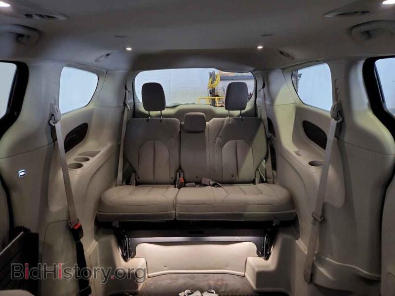 2017 Chrysler PACIFICA (VIN 2C4RC1DG0HR522351) — photo 10 of 13