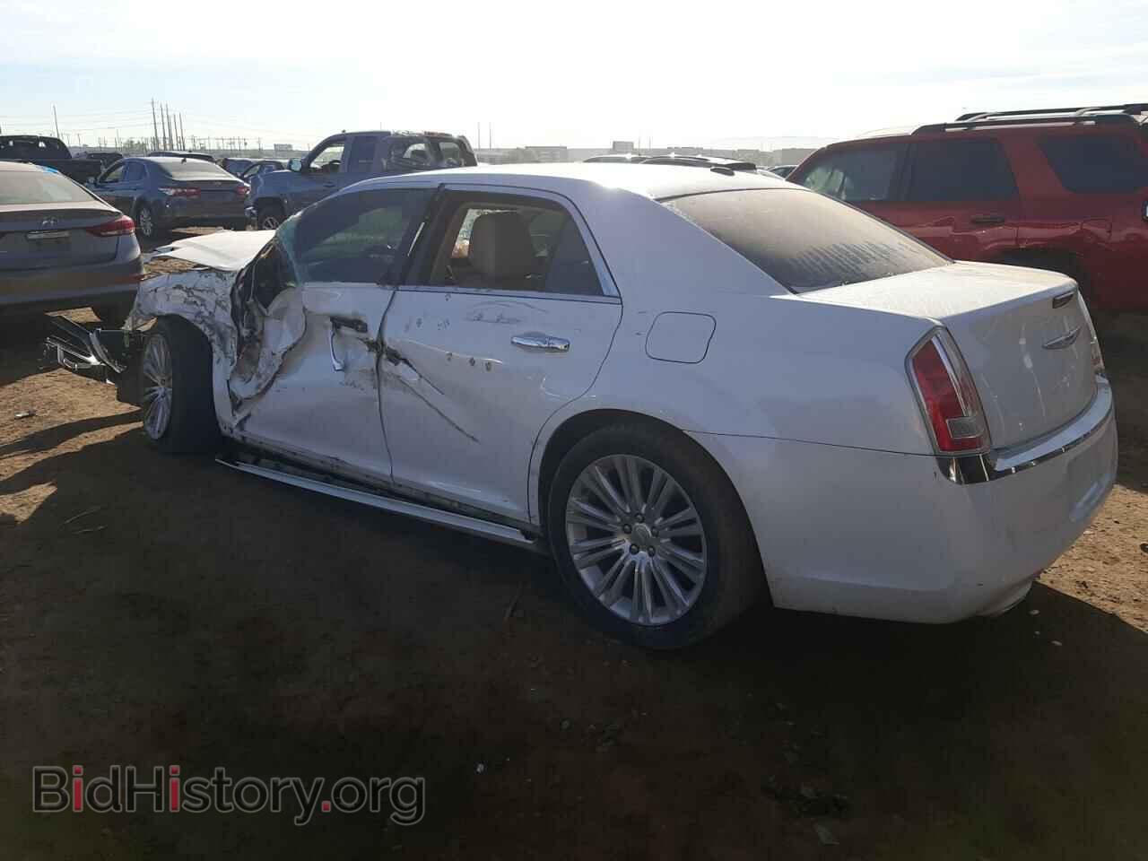 2013 CHRYSLER 300 - VIN: 2C3CCAET3DH513147 - Фото 2