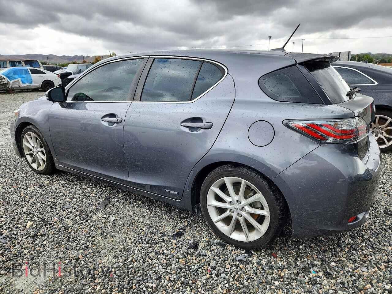 2013 LEXUS CT 200 - VIN: JTHKD5BH3D2151839 - Photo 2