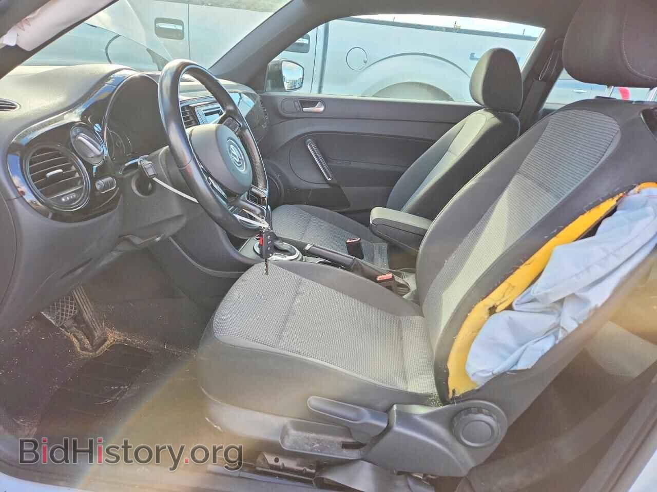 2018 VOLKSWAGEN BEETLE - VIN: 3VWFD7AT0JM702136 - Фото 7