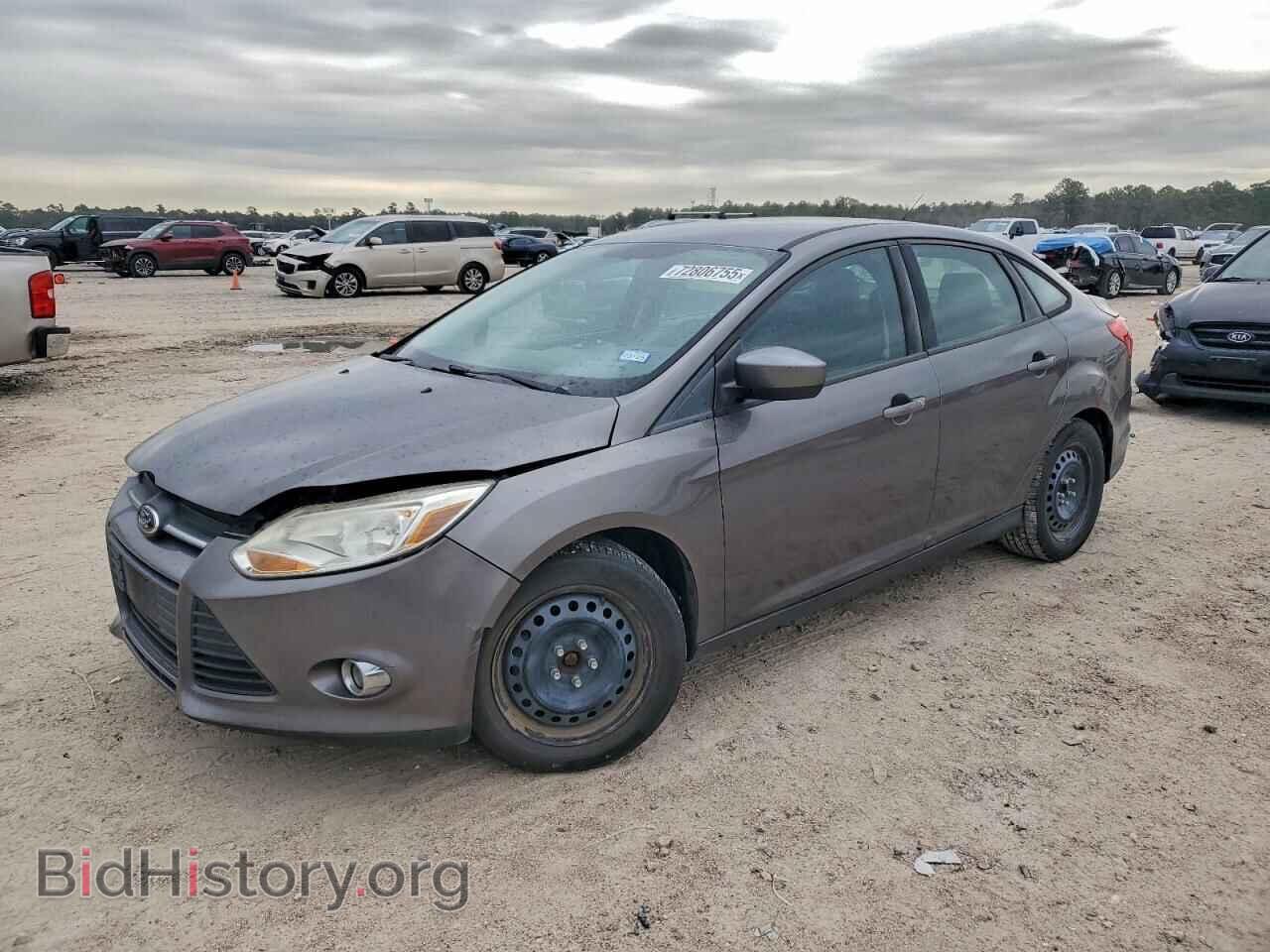 Photo 1FAHP3F21CL465906 - FORD FOCUS 2012