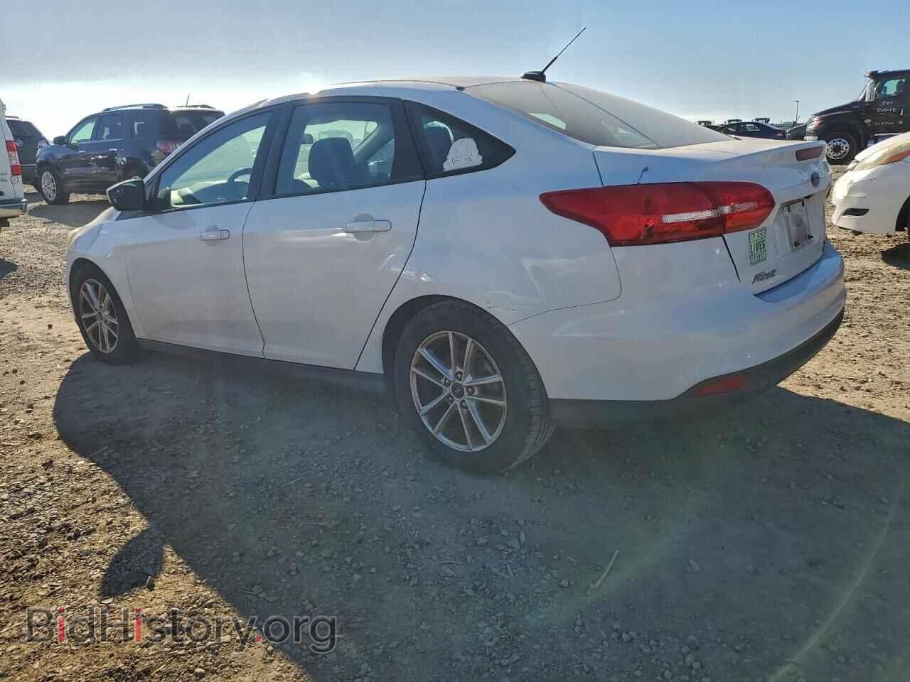 2018 FORD FOCUS - VIN: 1FADP3FE2JL322582 - Фото 2