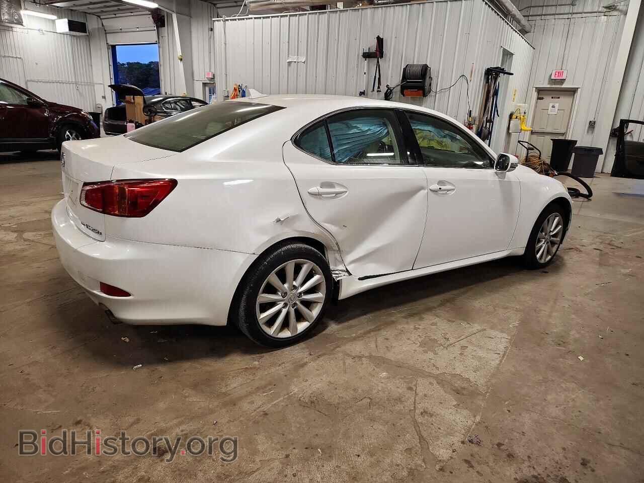 2010 LEXUS IS - VIN: JTHCF5C29A2033010 - Photo 3