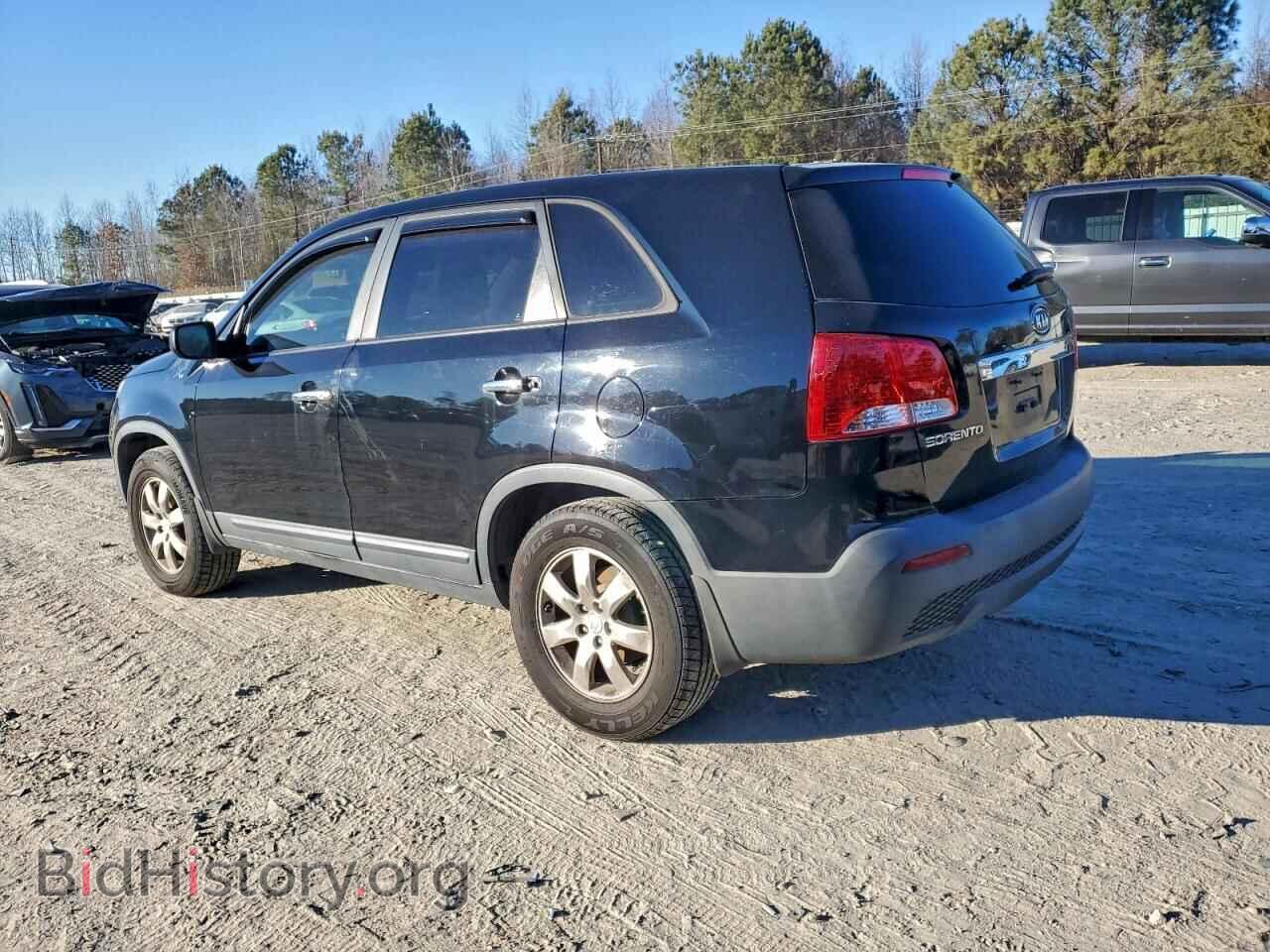 2011 KIA SORENTO - VIN: 5XYKT3A14BG145094 - Фото 2