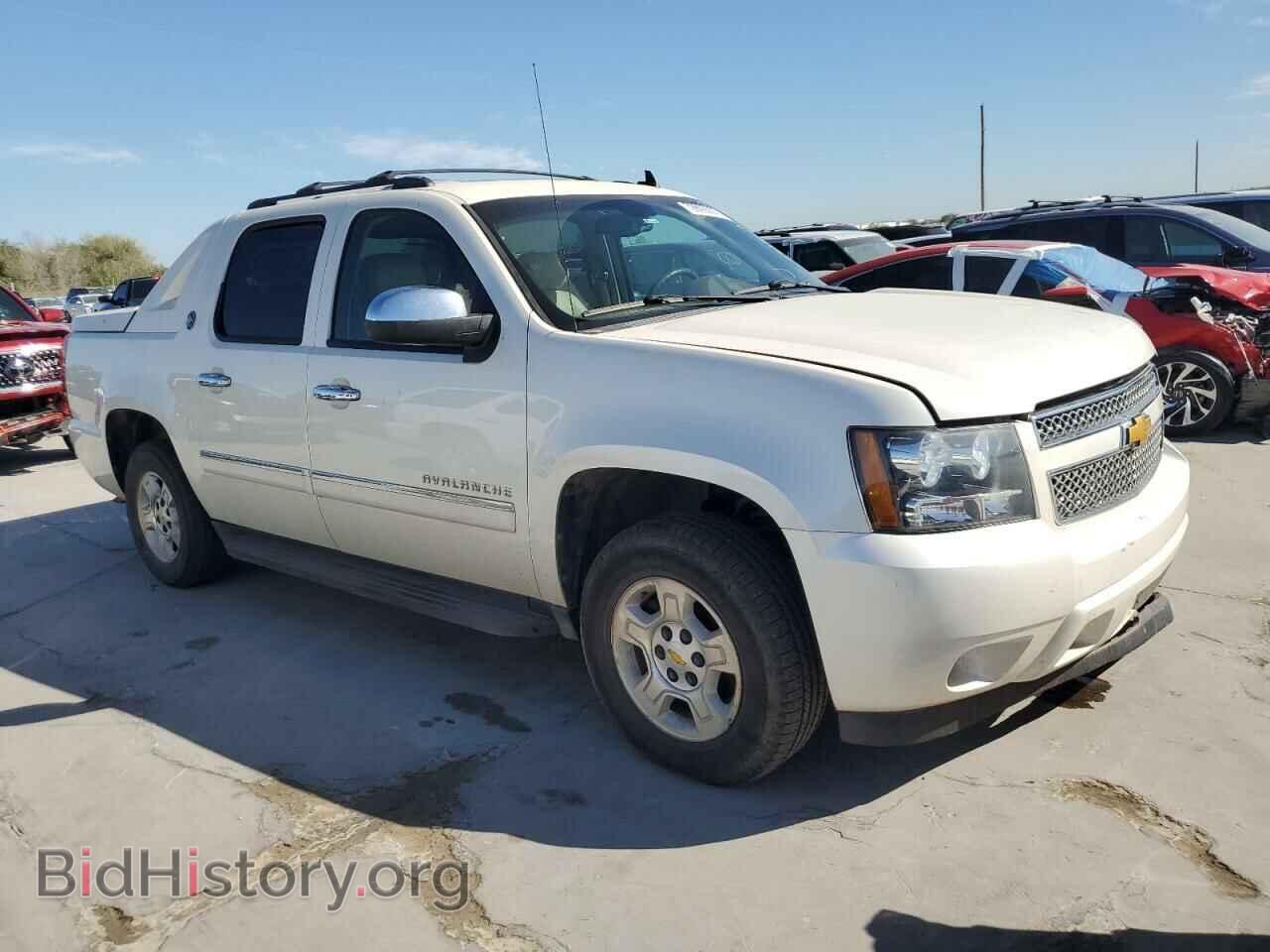 2013 CHEVROLET AVALANCHE - VIN: 3GNMCGE04DG169571 - Фото 4