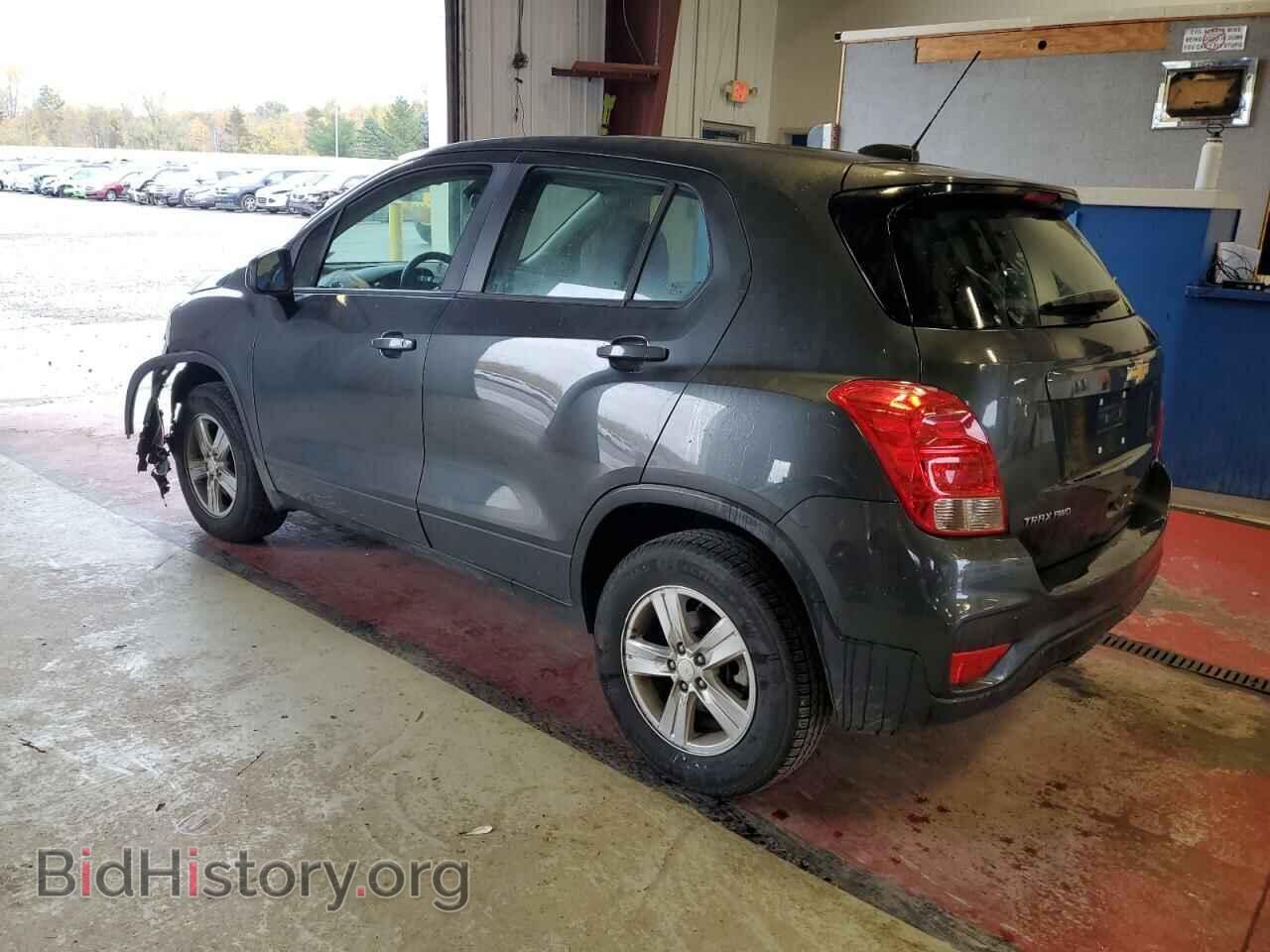 2019 CHEVROLET TRAX - VIN: 3GNCJNSB2KL323839 - Фото 2