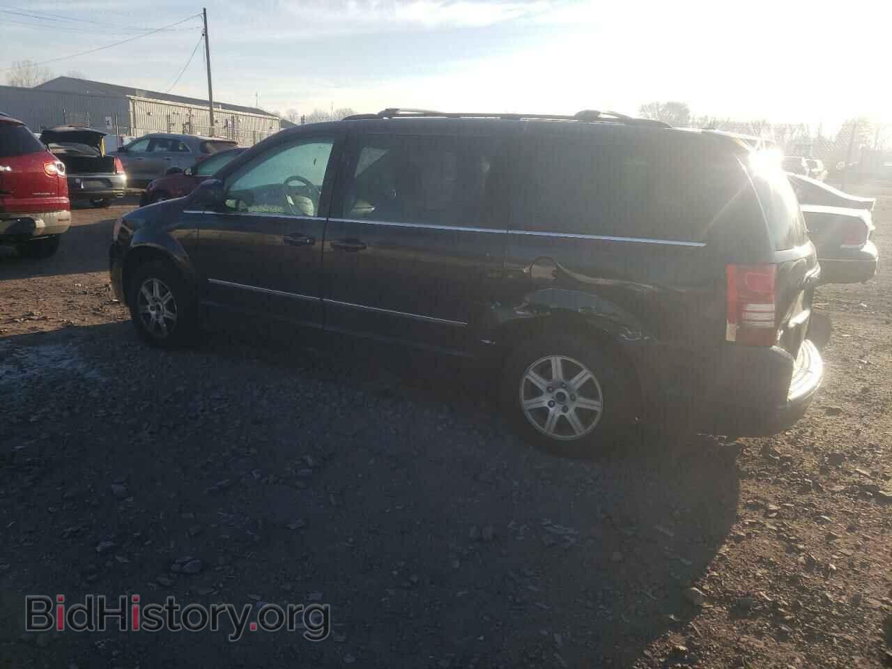 2010 CHRYSLER MINIVAN - VIN: 2A4RR5D1XAR150762 - Фото 2
