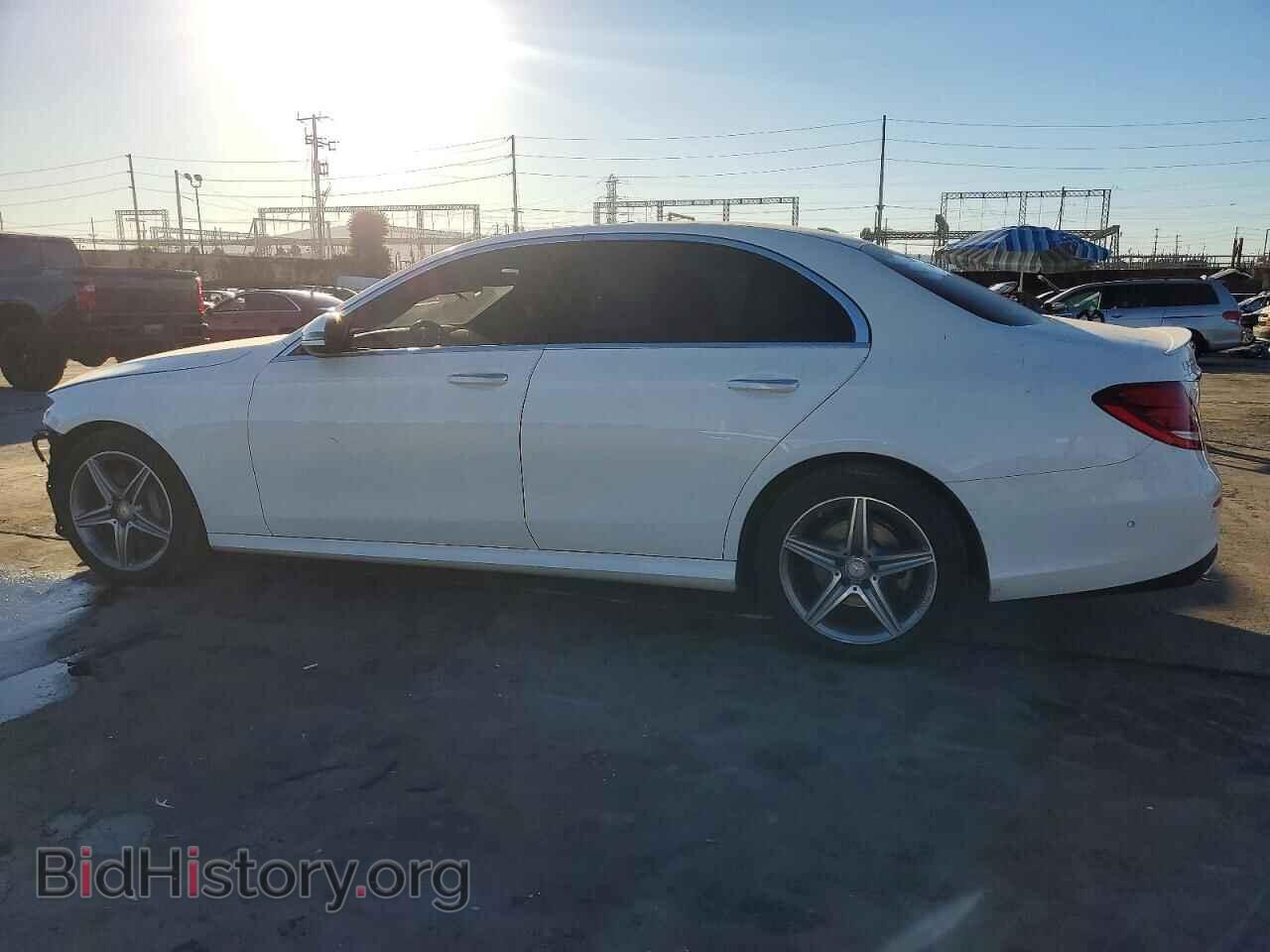 2017 MERCEDES-BENZ E-CLASS - VIN: WDDZF4JB8HA042702 - Photo 2