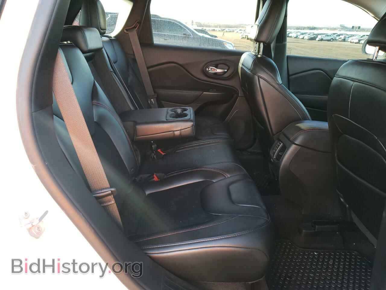 2019 JEEP CHEROKEE - VIN: 1C4PJMBX1KD245933 - Фото 10