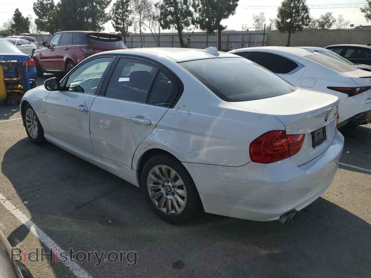 2009 BMW 3 SERIES - VIN: WBAPH57579NL76844 - Фото 2