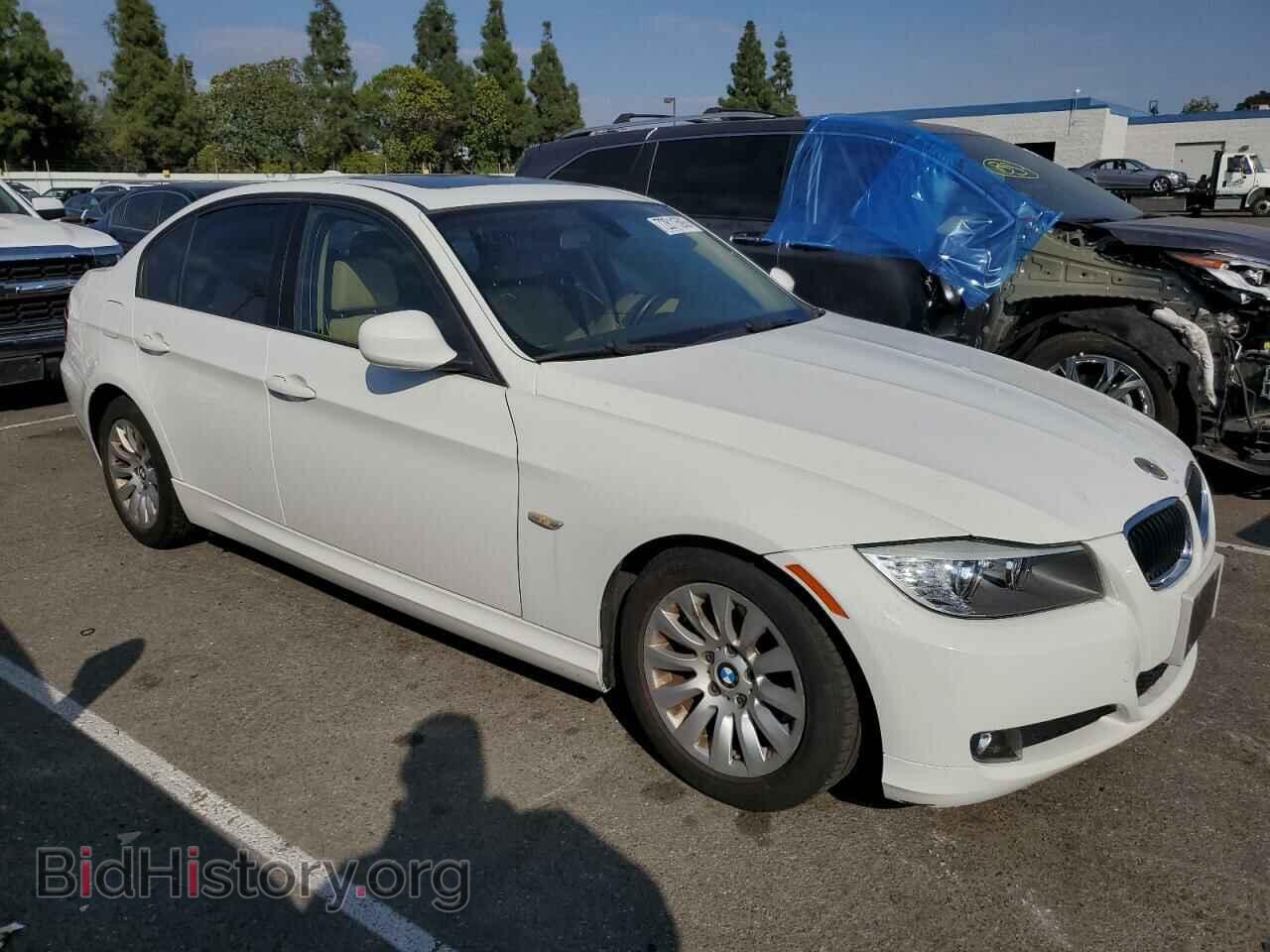 2009 BMW 3 SERIES - VIN: WBAPH57579NL76844 - Фото 4
