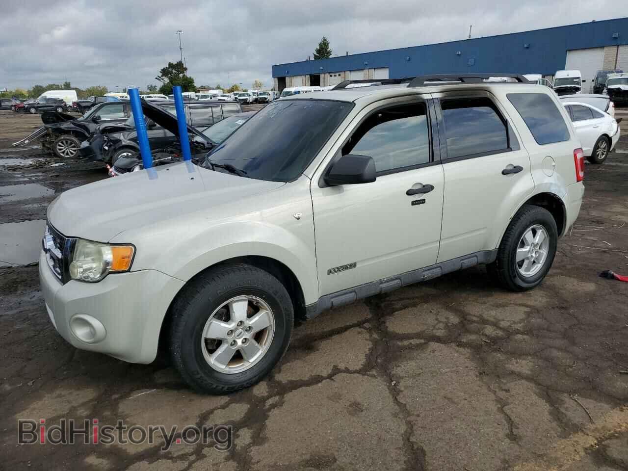 Photo 1FMCU03158KC67393 - FORD ESCAPE 2008