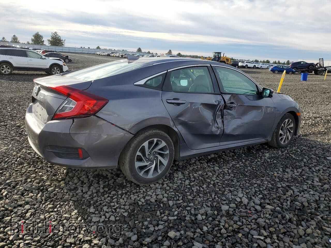 2017 HONDA CIVIC - VIN: 2HGFC2F71HH574746 - Фото 3