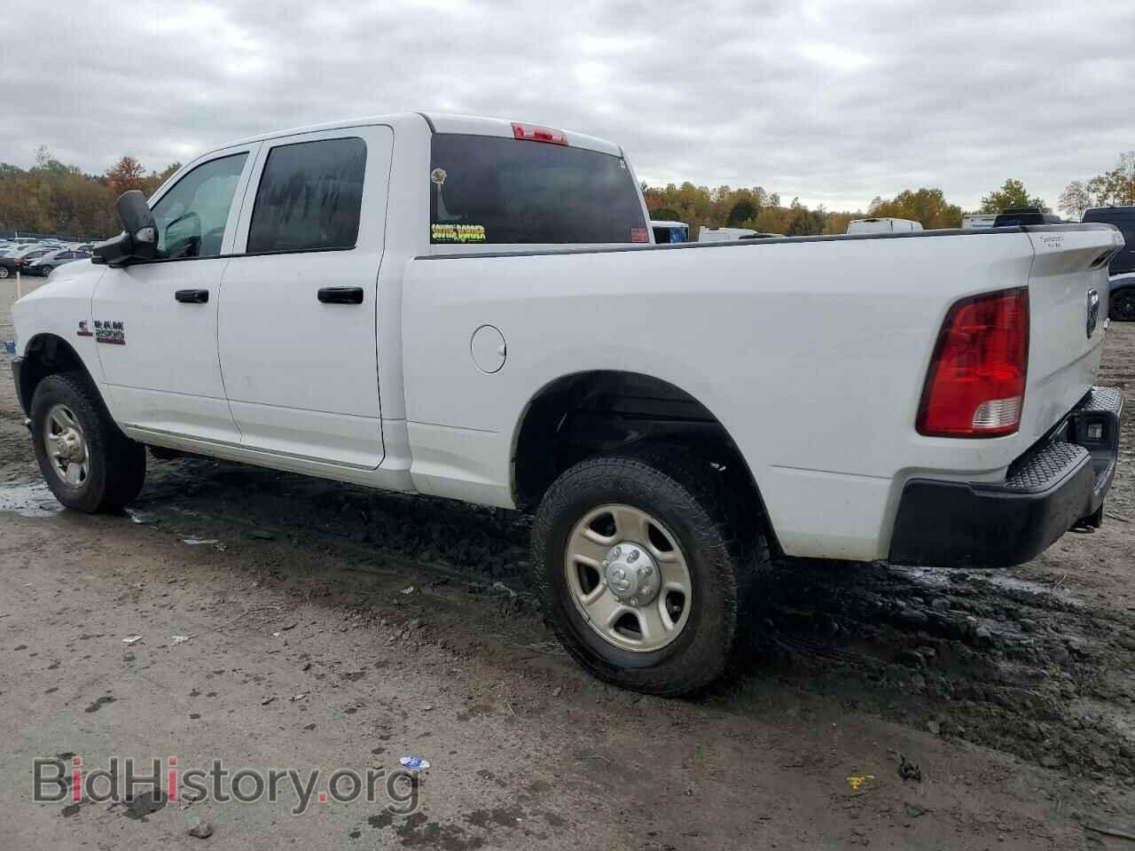 2018 RAM All Models - VIN: 3C6UR5CLXJG257990 - Photo 2