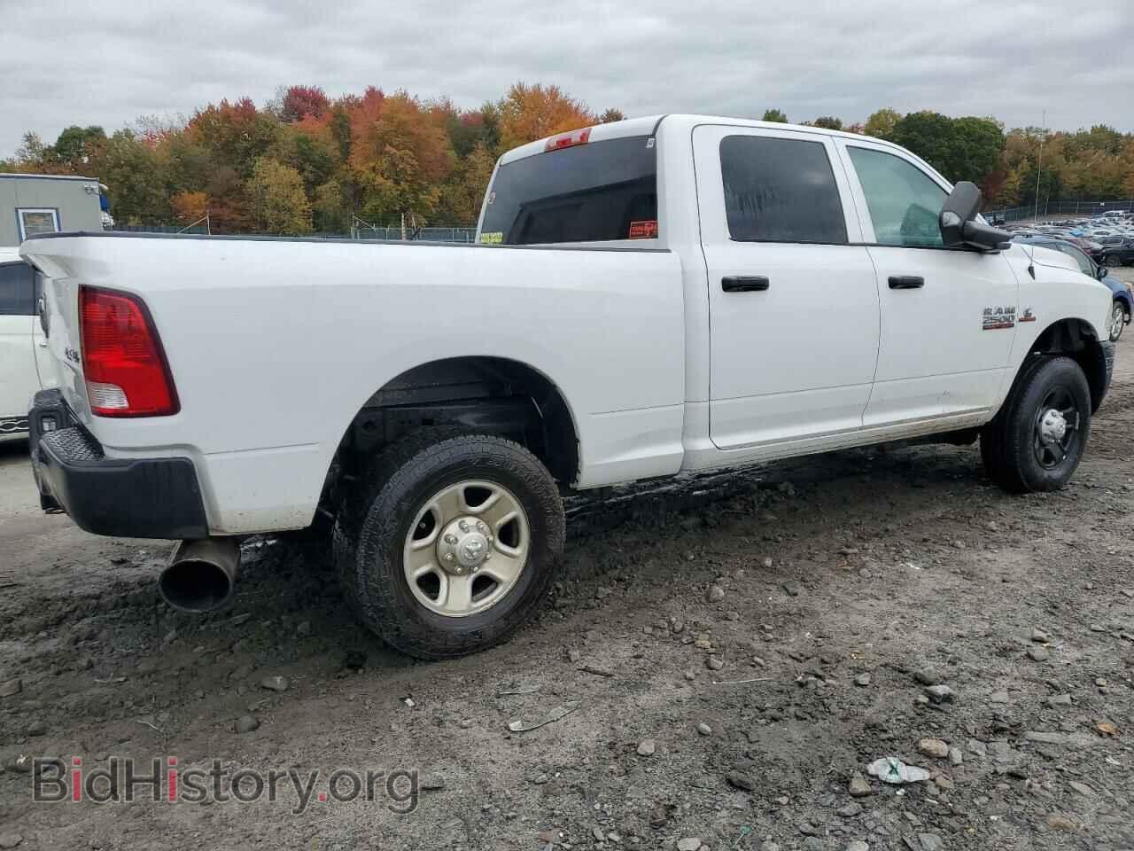2018 RAM All Models - VIN: 3C6UR5CLXJG257990 - Photo 3