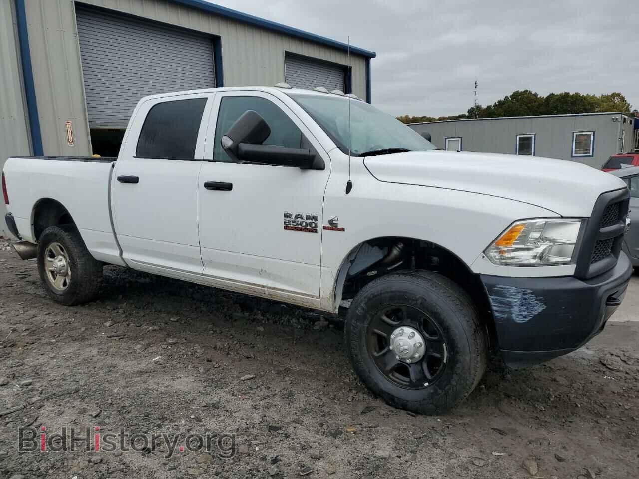 2018 RAM All Models - VIN: 3C6UR5CLXJG257990 - Photo 4