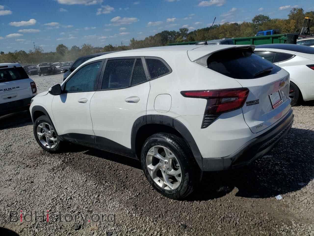 2024 CHEVROLET TRAX - VIN: KL77LFE27RC020595 - Фото 2