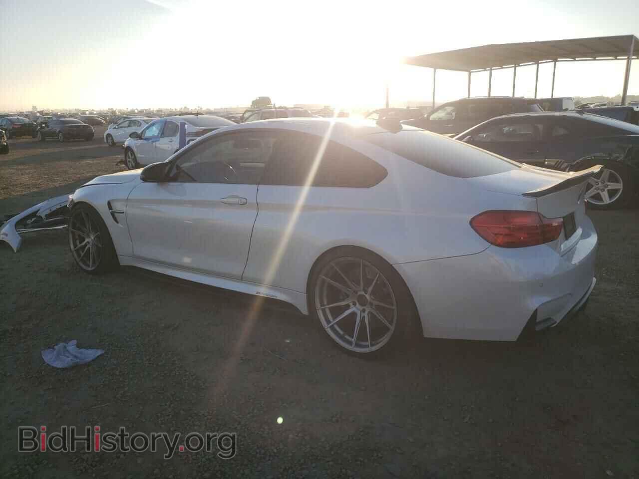 2015 BMW M4 - VIN: WBS3R9C53FK332597 - Фото 2