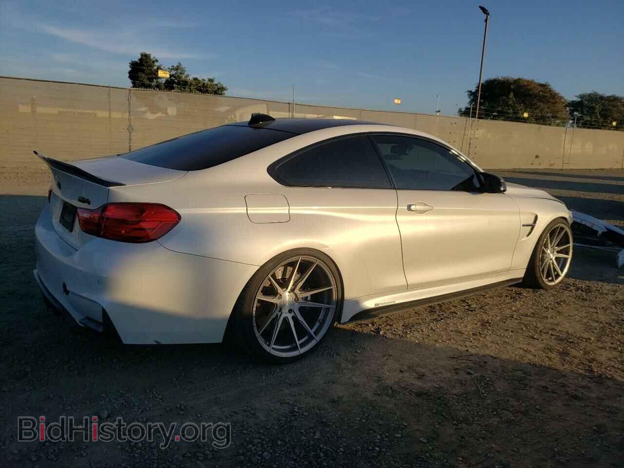 2015 BMW M4 - VIN: WBS3R9C53FK332597 - Фото 3