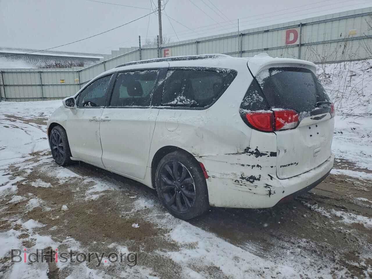 2019 CHRYSLER PACIFICA - VIN: 2C4RC1EG2KR522339 - Фото 2