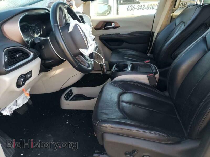2018 Chrysler PACIFICA (VIN 2C4RC1BG8JR122742) — photo 7 of 13