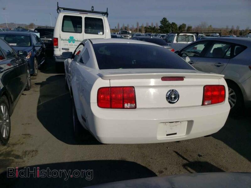 2007 Ford MUSTANG (VIN 1ZVFT80N175257514) — photo 6 of 12