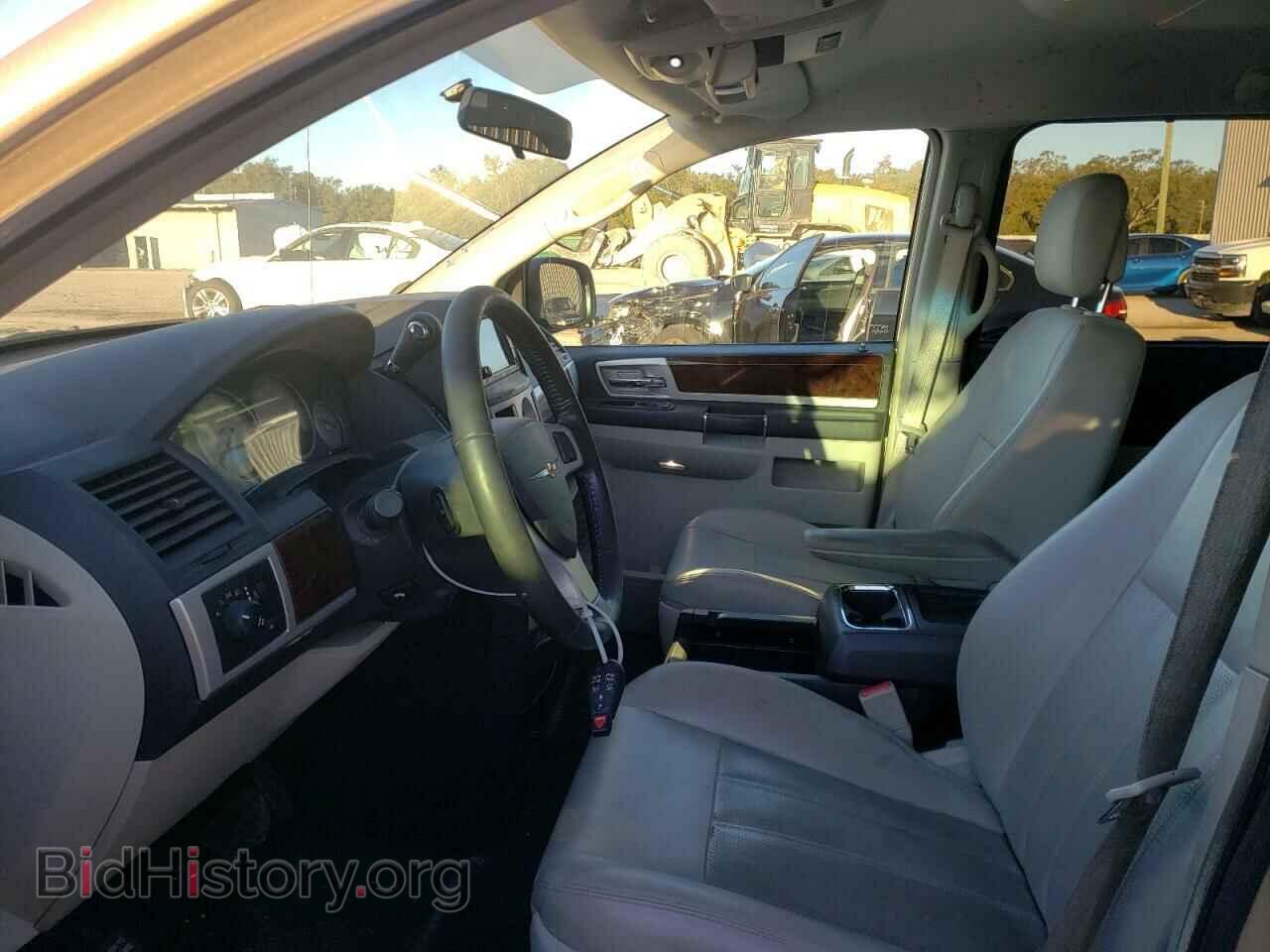 2010 CHRYSLER MINIVAN - VIN: 2A4RR8D12AR495348 - Фото 7