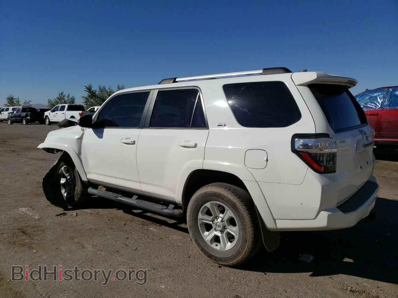 2020 TOYOTA 4RUNNER - VIN: JTEBU5JR9L5776914 - Фото 2