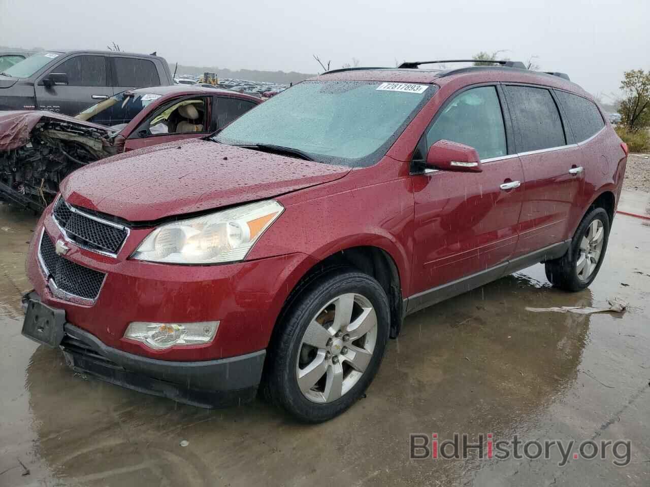 Photo 1GNKVGED5BJ325343 - CHEVROLET TRAVERSE 2011